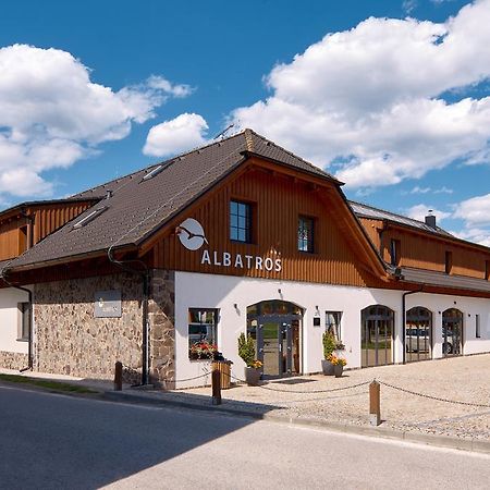 Jbx Resort Hotel Albatros Predni Vyton Luaran gambar