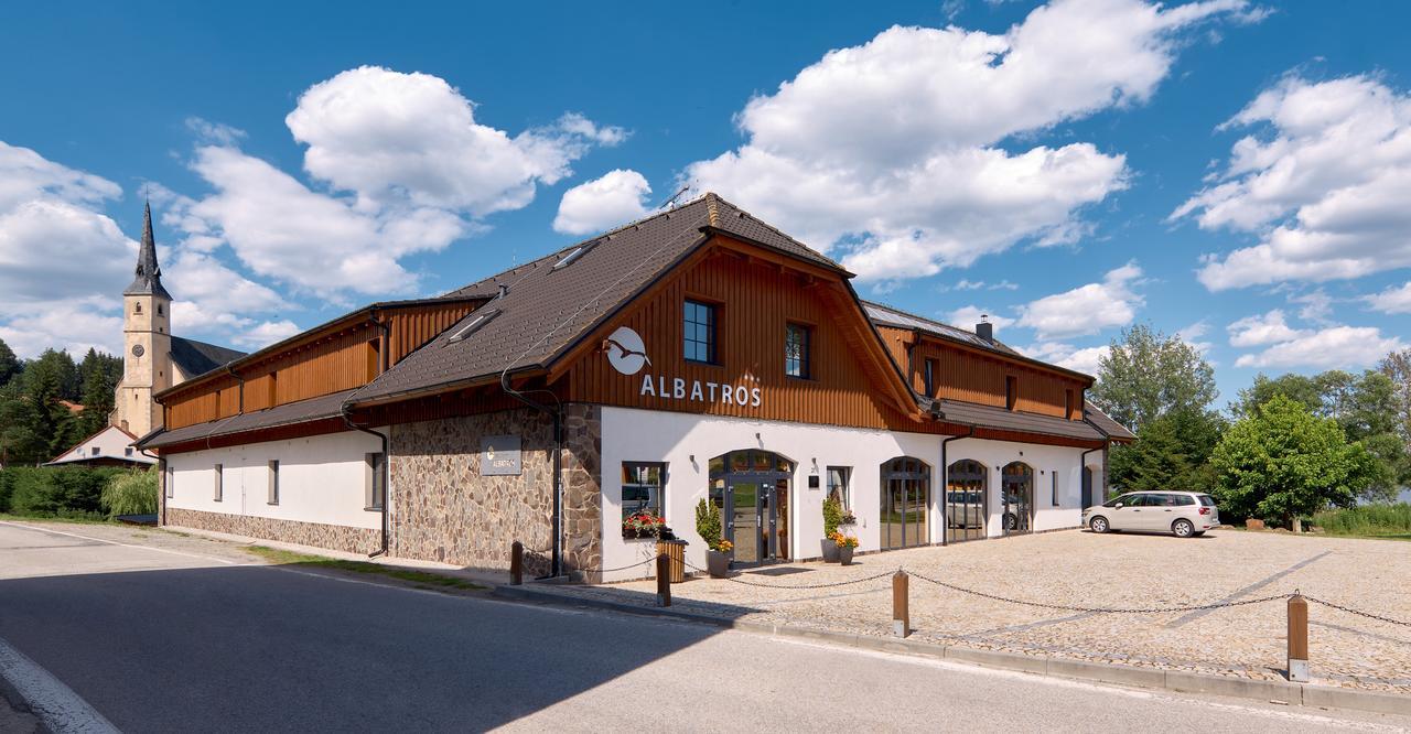 Jbx Resort Hotel Albatros Predni Vyton Luaran gambar