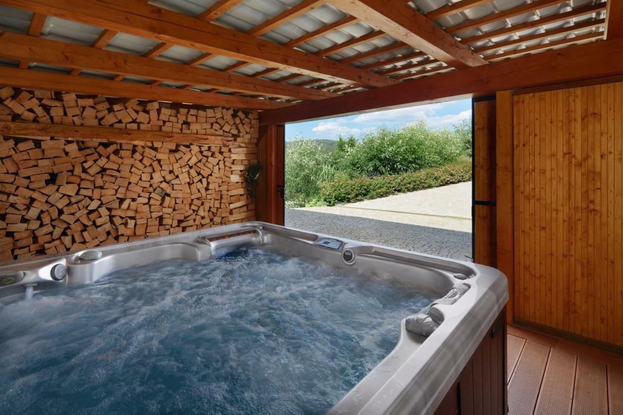 Jbx Resort Hotel Albatros Predni Vyton Luaran gambar